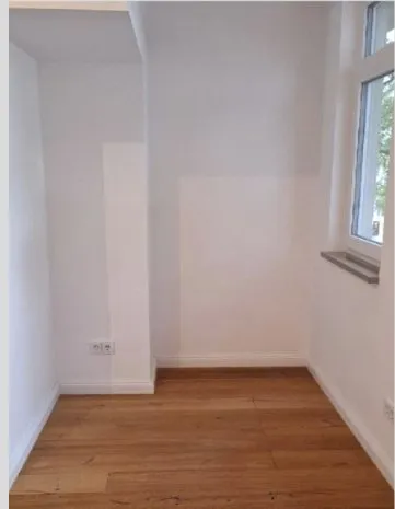 Frisch gestrichenes Zimmer nach der Feinreinigung, Boden staubfrei